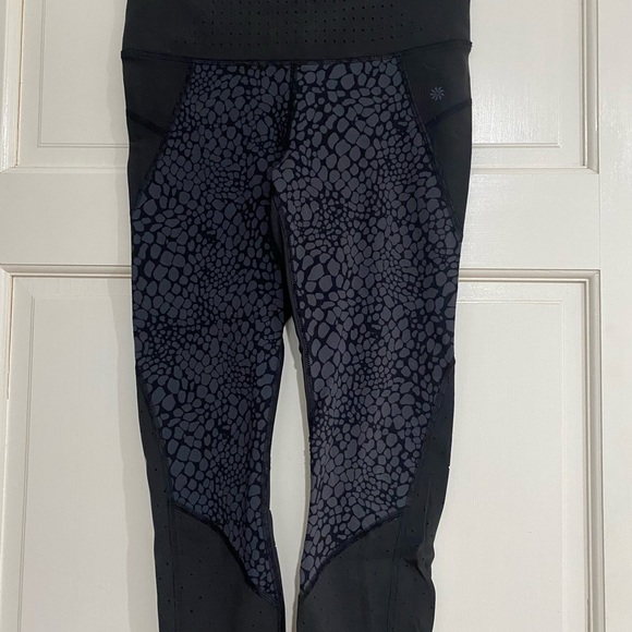 Athleta Crop Legging Size Small - Picture 2 of 5